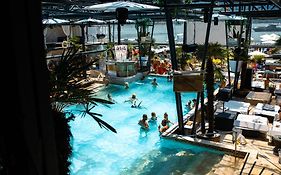 La Vella Resort